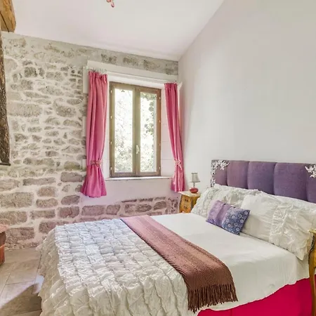 Sleeps 8 With Pool Air Con And Wifi * Roquebrune